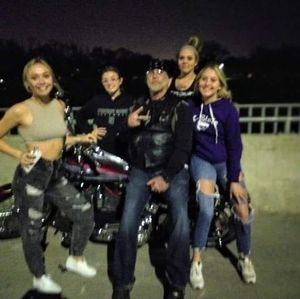 Meet your Posher, Ray